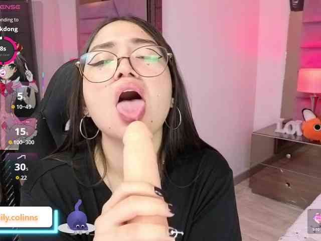 LilyCollinns webcam