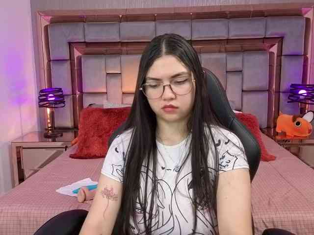 LilyCollinns webcam