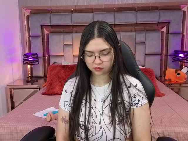 LilyCollinns webcam