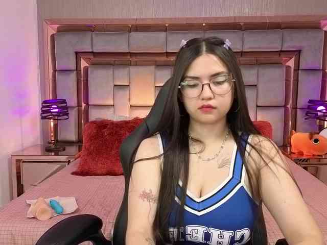 LilyCollinns webcam