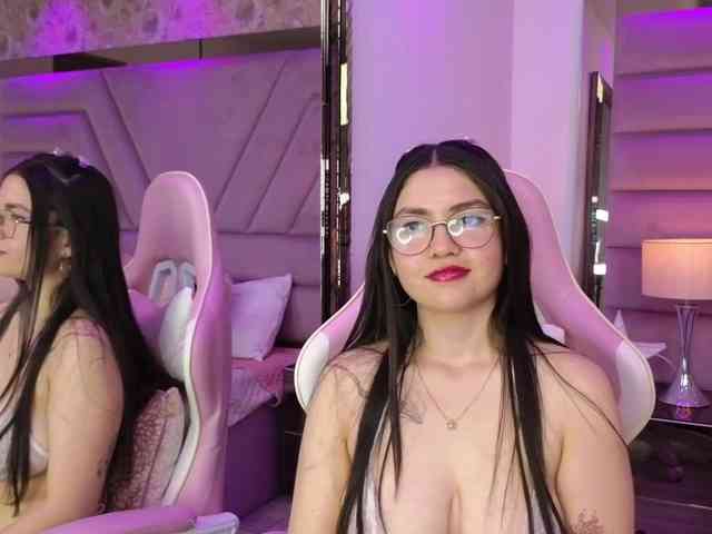 LilyColinns webcam