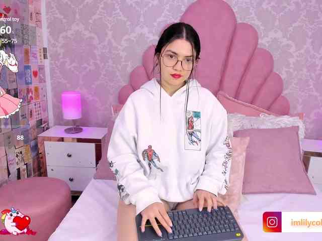 LilyColinns webcam