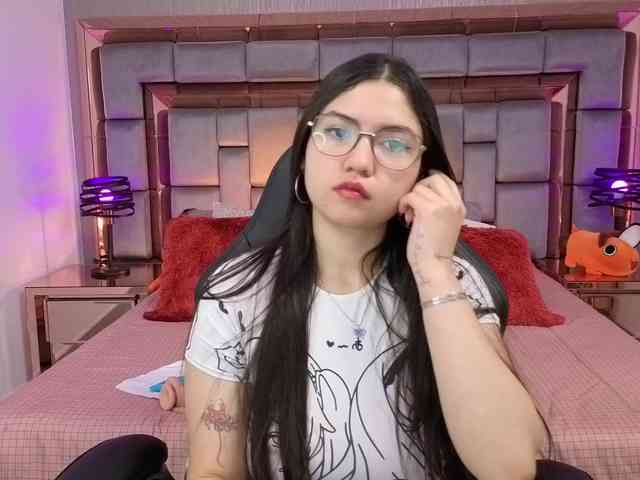 LilyCollinns webcam