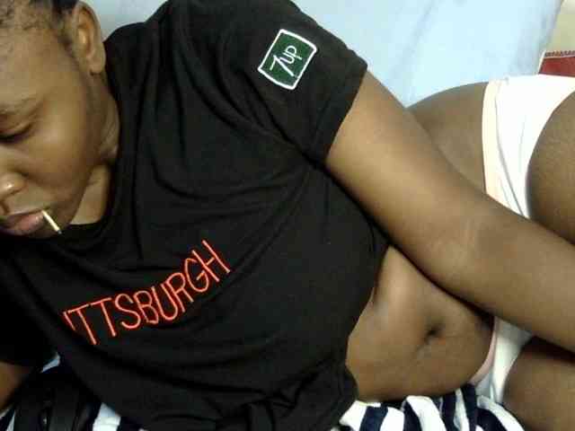 Sweet-ebony20 webcam