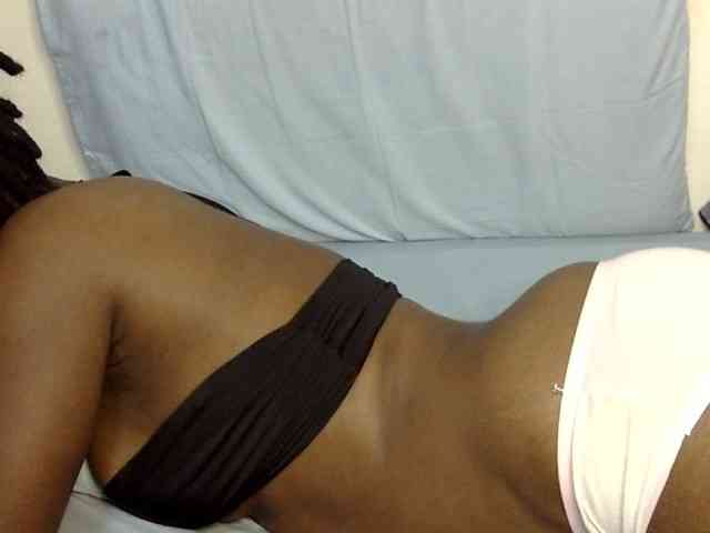 Sweet-ebony20 webcam