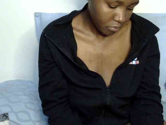 Sweet-ebony20 webcam