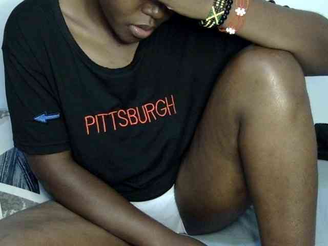 Sweet-ebony20 webcam