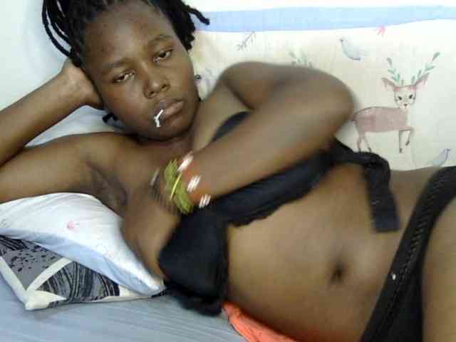 Sweet-ebony20 webcam