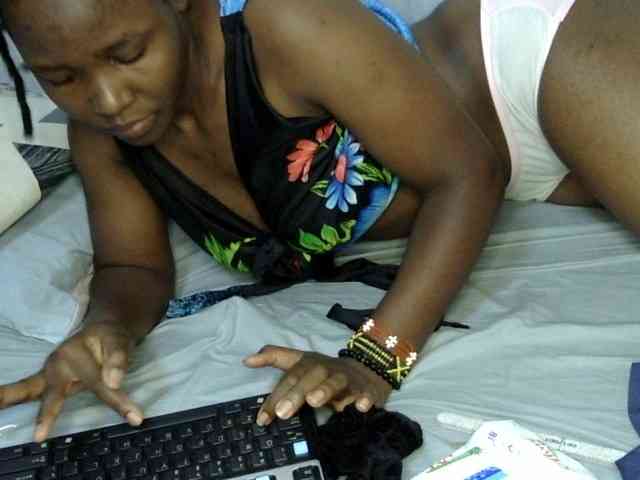 Sweet-ebony20 webcam