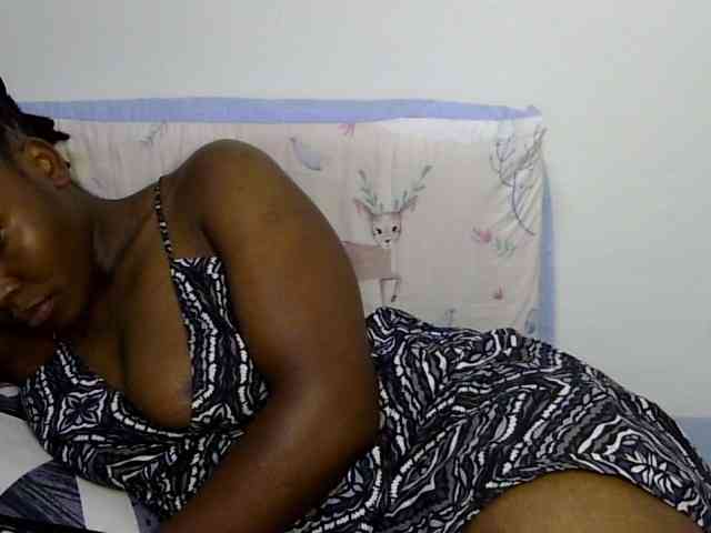 Sweet-ebony20 webcam
