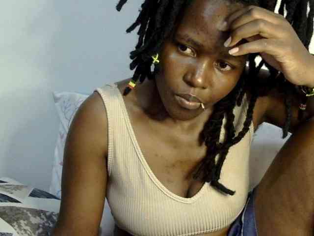 Sweet-ebony20 webcam