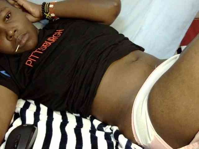 Sweet-ebony20 webcam