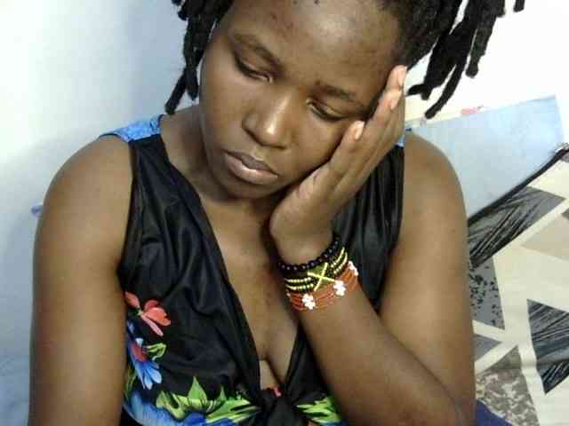 Sweet-ebony20 webcam