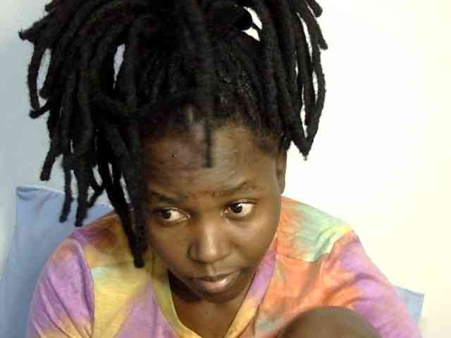 Sweet-ebony20 Live Webcam on BongaCams