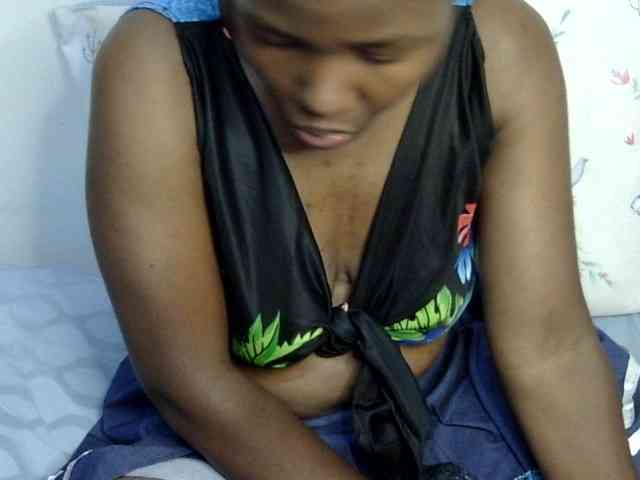 Sweet-ebony20 webcam