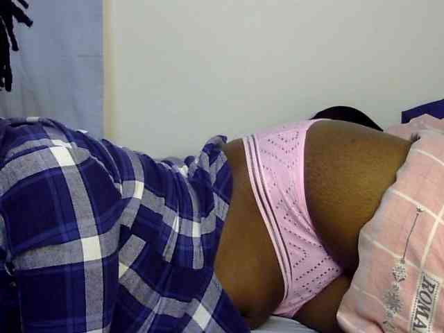Sweet-ebony20 webcam