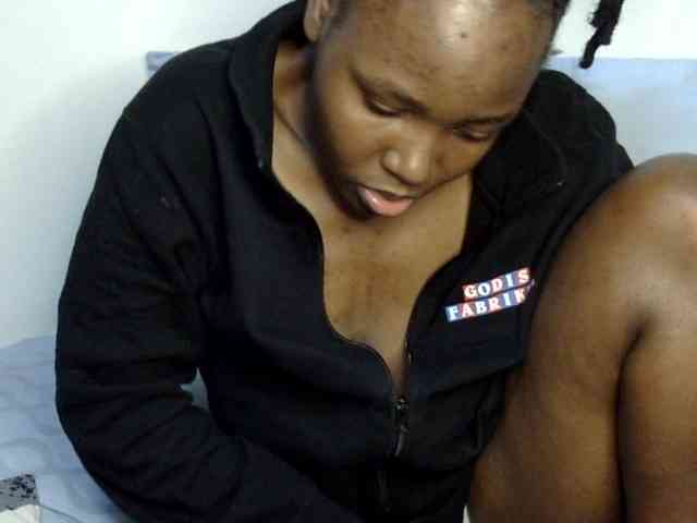 Sweet-ebony20 webcam