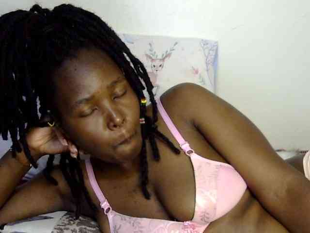 Sweet-ebony20 Live Webcam on BongaCams