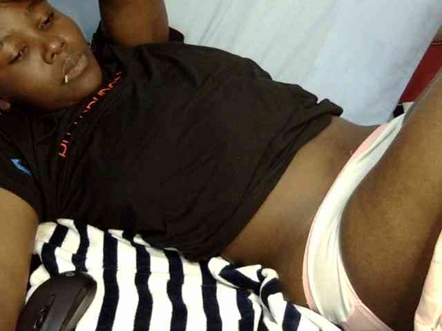 Sweet-ebony20 webcam