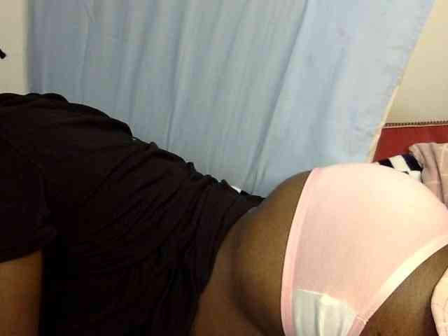 Sweet-ebony20 webcam