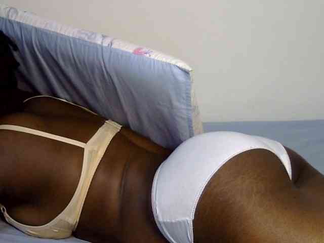 Sweet-ebony20 webcam