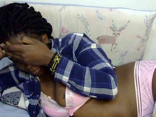 Sweet-ebony20 webcam