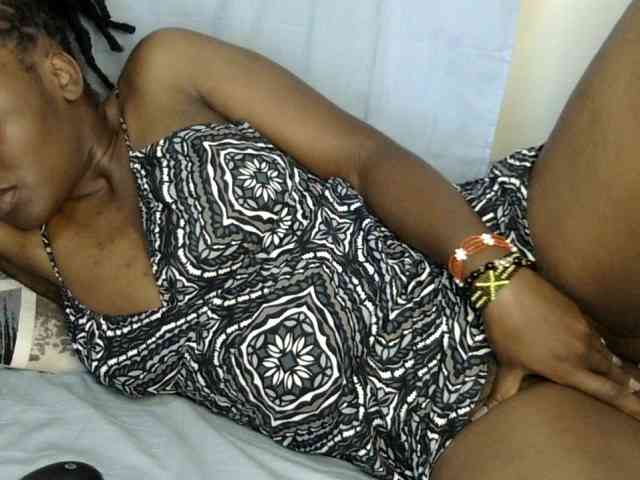 Sweet-ebony20 webcam
