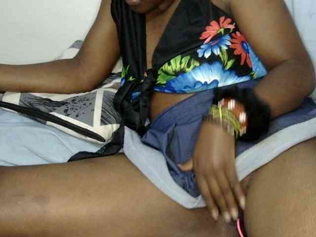 Sweet-ebony20 webcam