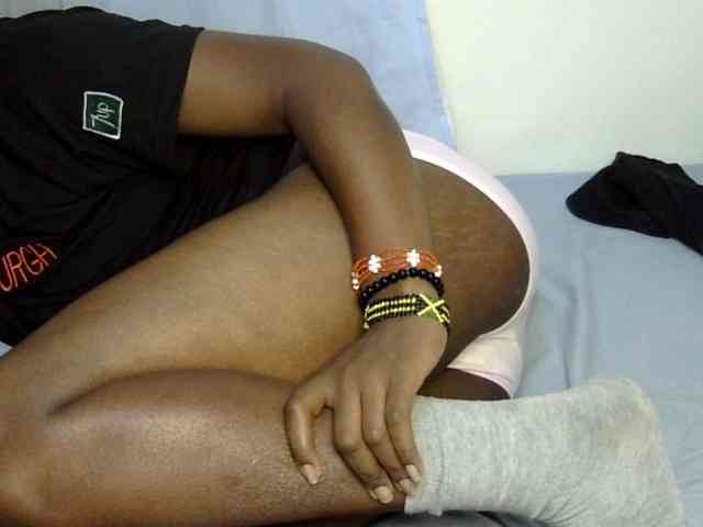 Sweet-ebony20 webcam