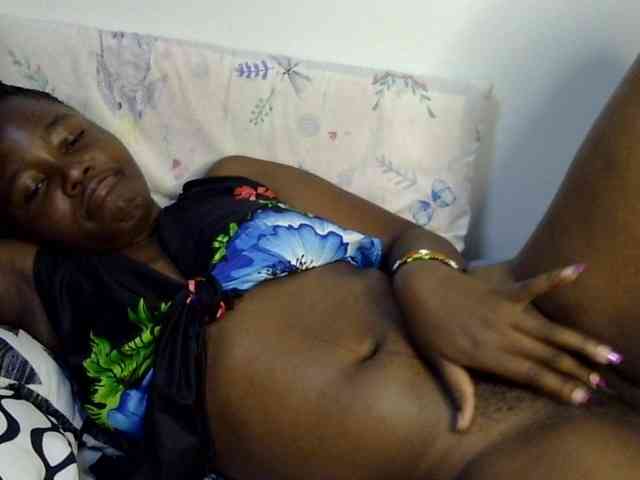 Sweet-ebony20 webcam