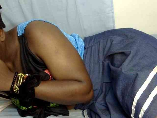 Sweet-ebony20 webcam