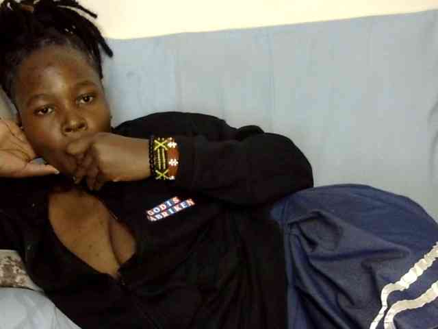Sweet-ebony20 webcam