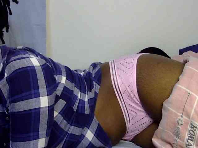 Sweet-ebony20 webcam