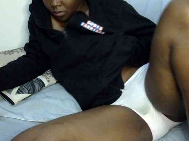 Sweet-ebony20 webcam