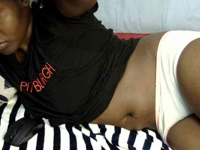 Sweet-ebony20 webcam