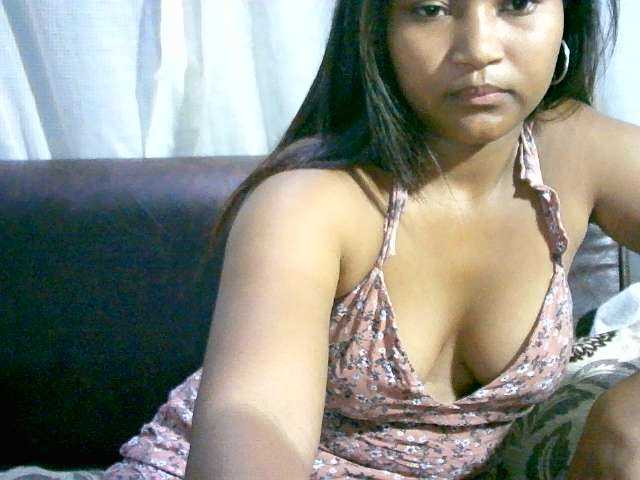 HotTia Live Cam on BongaCams