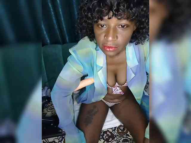 EbonyAshanti webcam