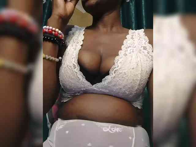EbonyAshanti webcam