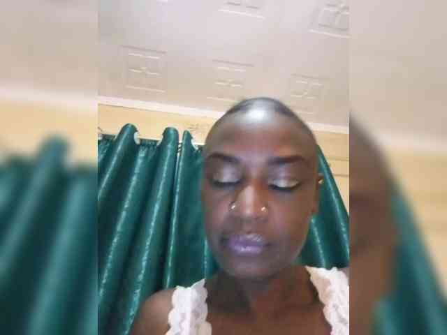 EbonyAshanti webcam
