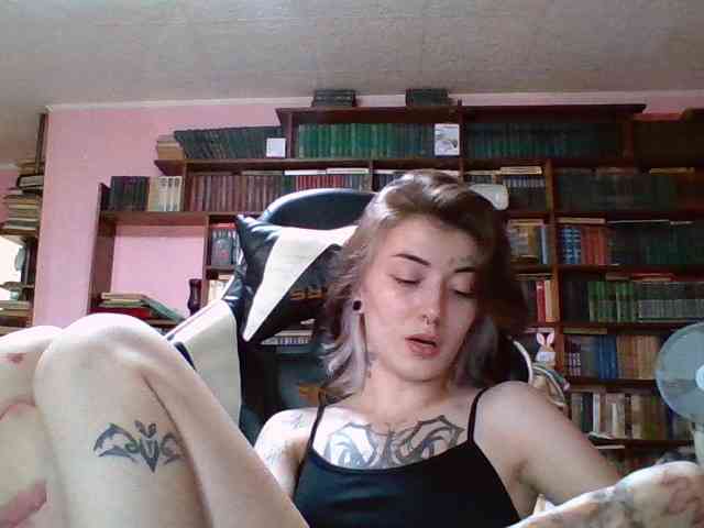 CandyLola webcam
