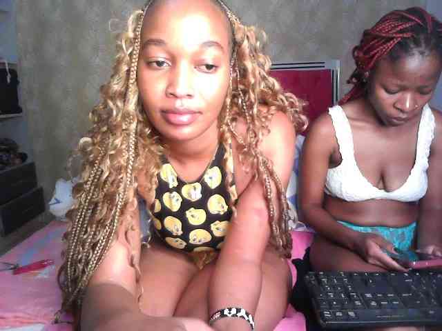 Thenastychicks webcam