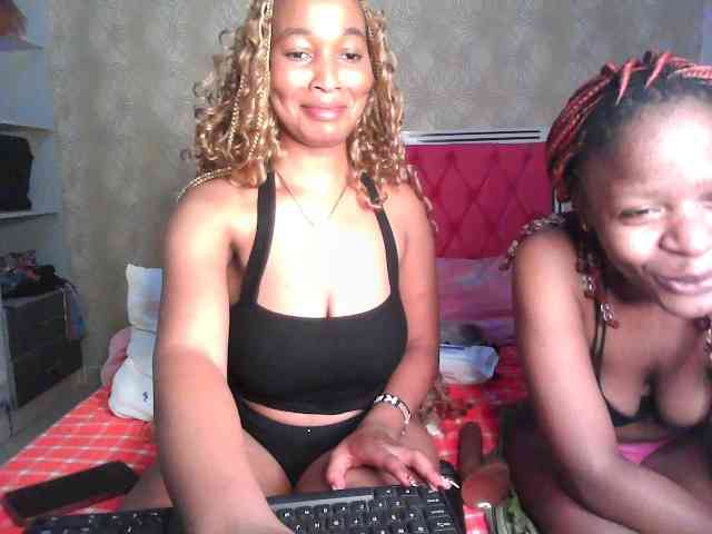 Thenastychicks webcam