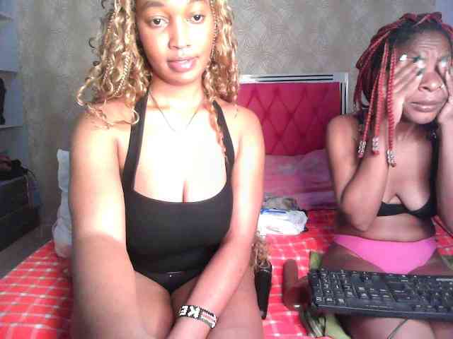 Thenastychicks webcam