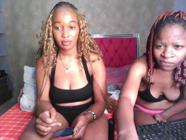 Thenastychicks webcam