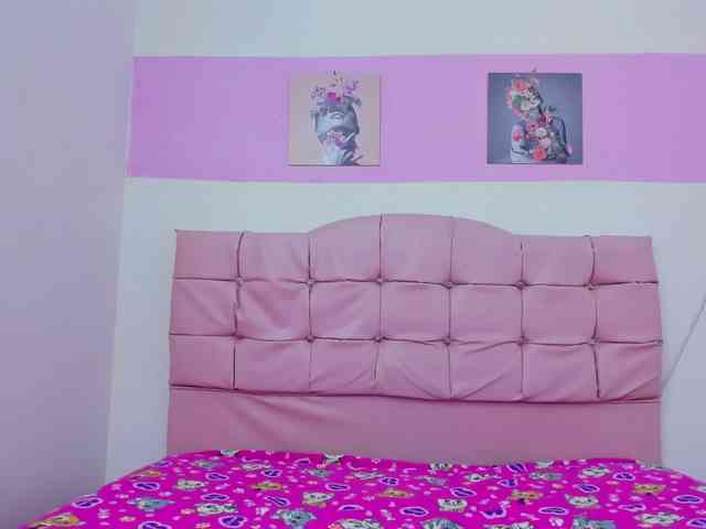 MelanieJonsom webcam
