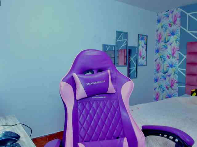 MelanieJonsom webcam
