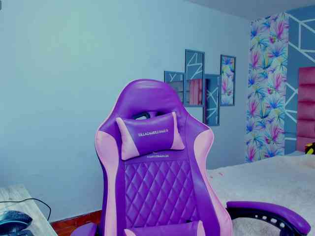 MelanieJonsom webcam