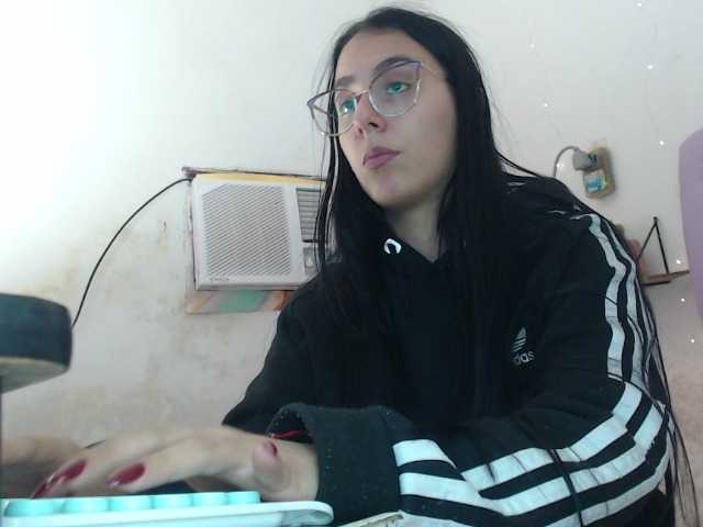  Freyja-Garcez chat room