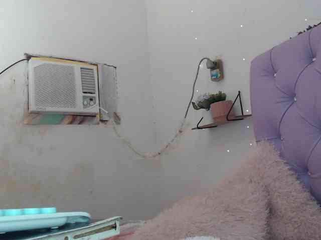 Freyja-Garcez webcam
