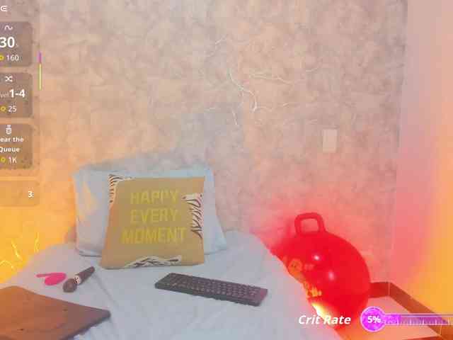 Ally-blonde webcam